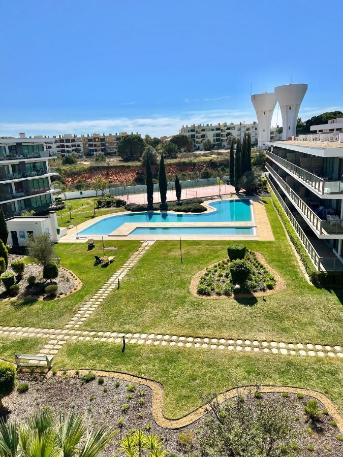 Superbe Appartement Spacieux Avec Terrasse Vue Piscine Vilamoura Exterior foto